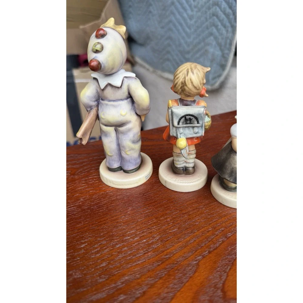 Lot of 4 Goebel Hummel Figurines Assorted Girls Children‎ Collectibles